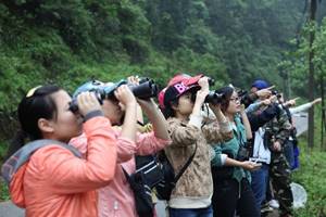 说明: 7-3学生野外考察